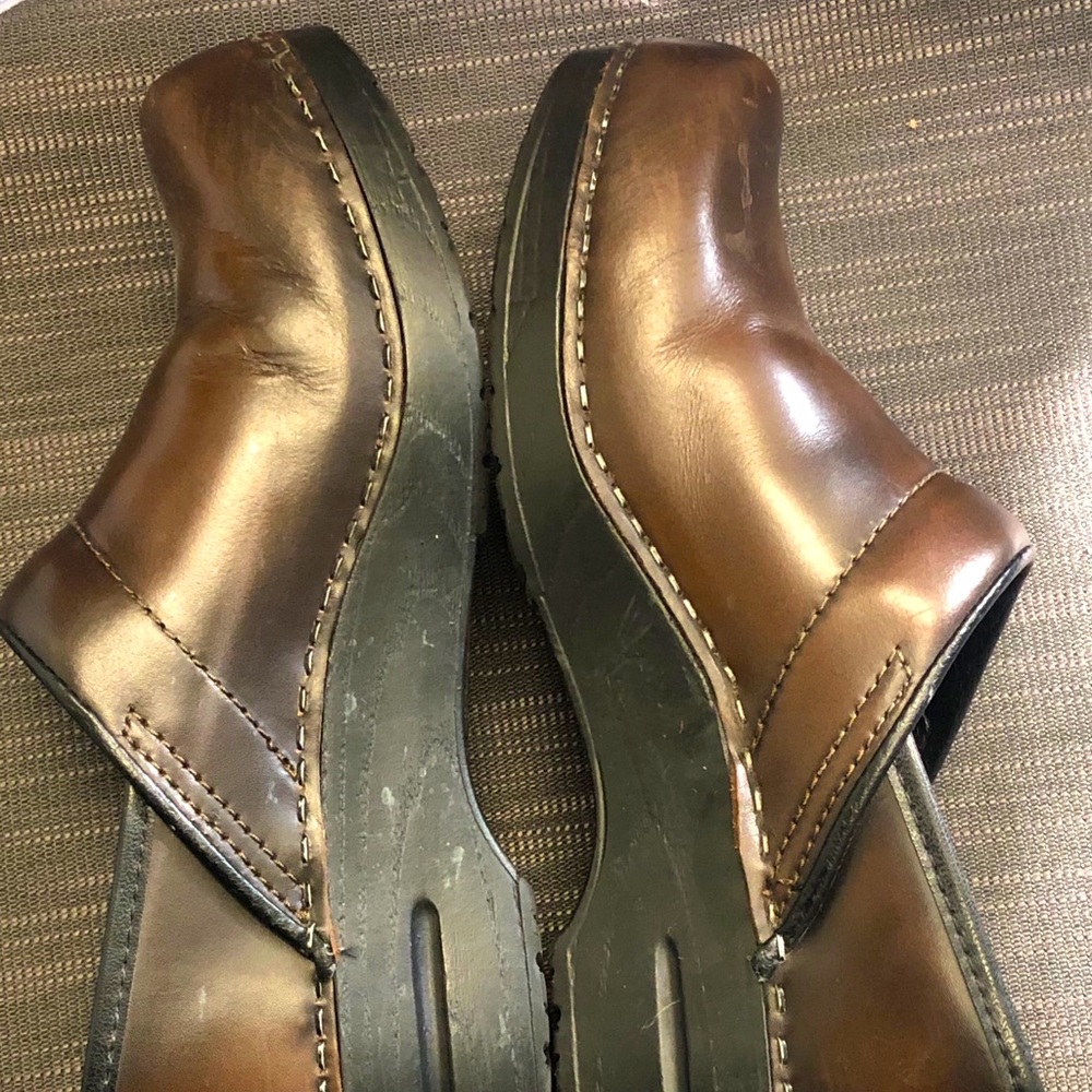 Sanita size 39. US 8.5 clogs. Great lightly used